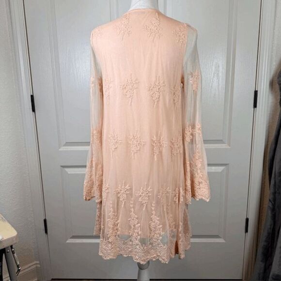 She + Sky Crochet Sheer Overlay Dress Peach Midi Vintage Look Romance Size Small - Picture 1 of 9